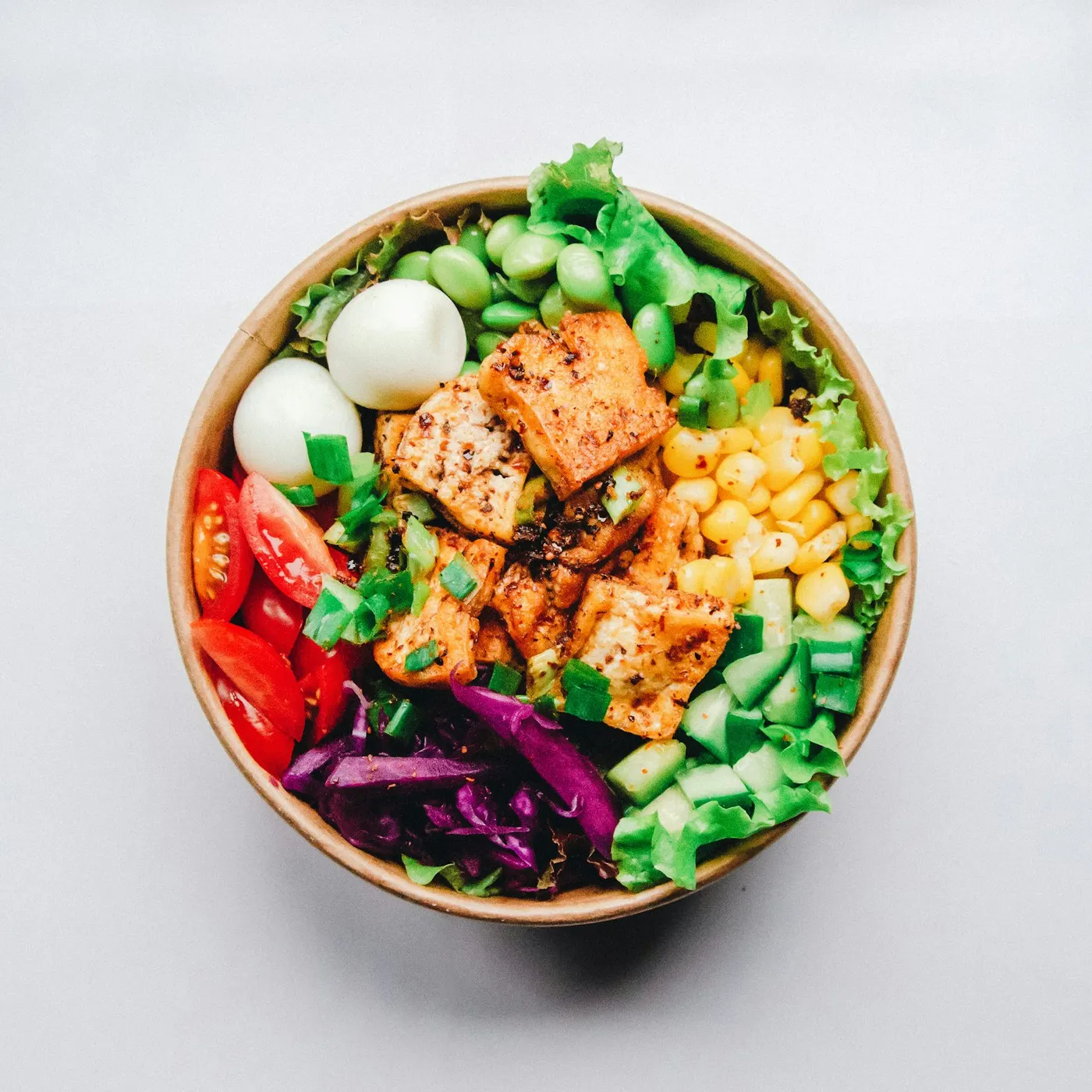 Balanced bowl with vegetables, grains and protein